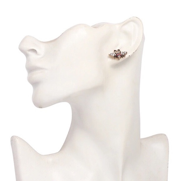 2/$25 Crystal Pearl Vintage Style Bee Earrings NWT - Picture 5 of 6